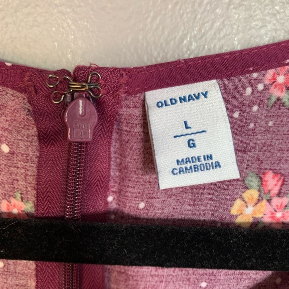 Old Navy Burgundy Floral Fit and Flare Dress 🌸 - Picture 3 of 5